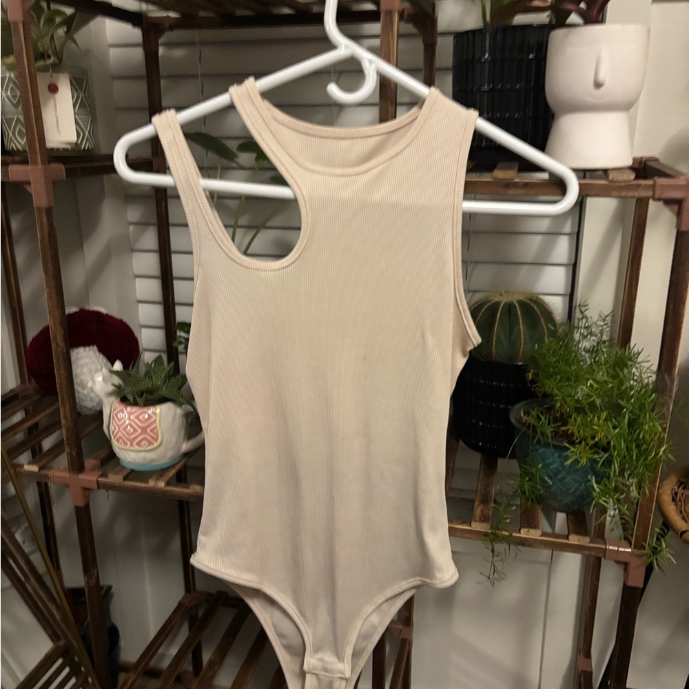 SHEIN Cream Ribbed Bodysuit